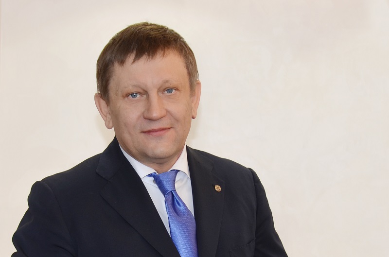 директор2.jpg